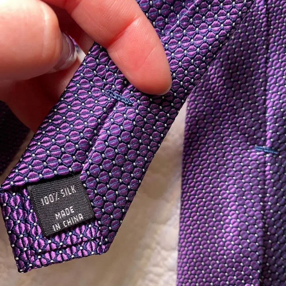 Jos A Bank Signature Collection Men's Purple Silk Tie Textured 59